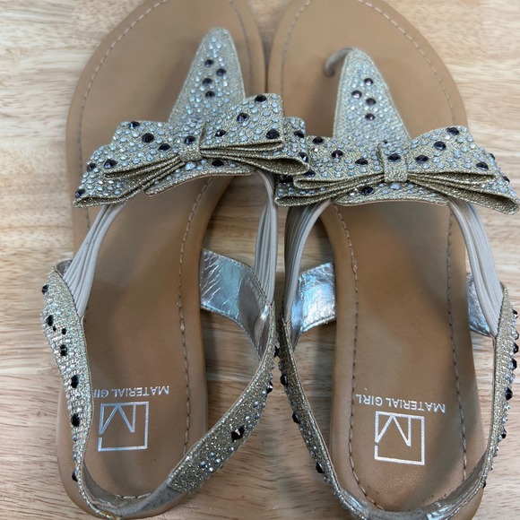 MATERIAL GIRL Shayleen flat thong size 10M - Picture 6 of 7